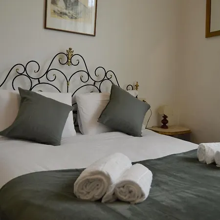 Bed & Breakfast Heart *