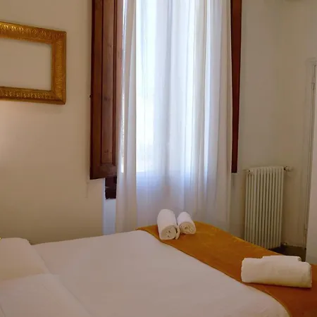 Bed & Breakfast Heart *