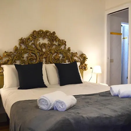 Bed & Breakfast Heart *